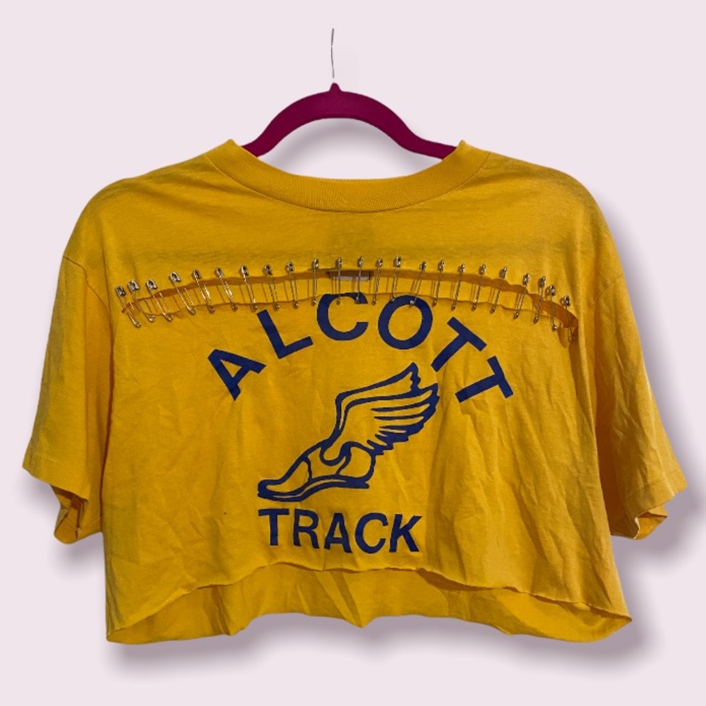 LF vintage cropped safety pin t shirt